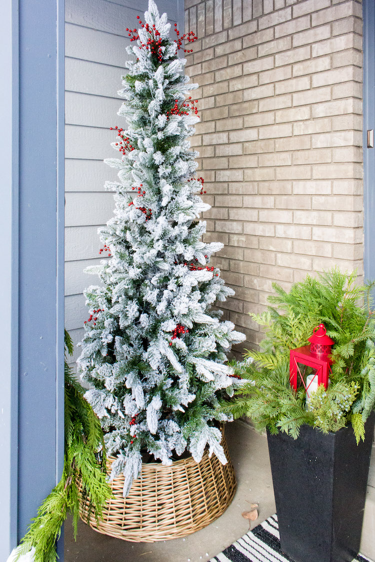 Festive Outdoor Christmas Decorations