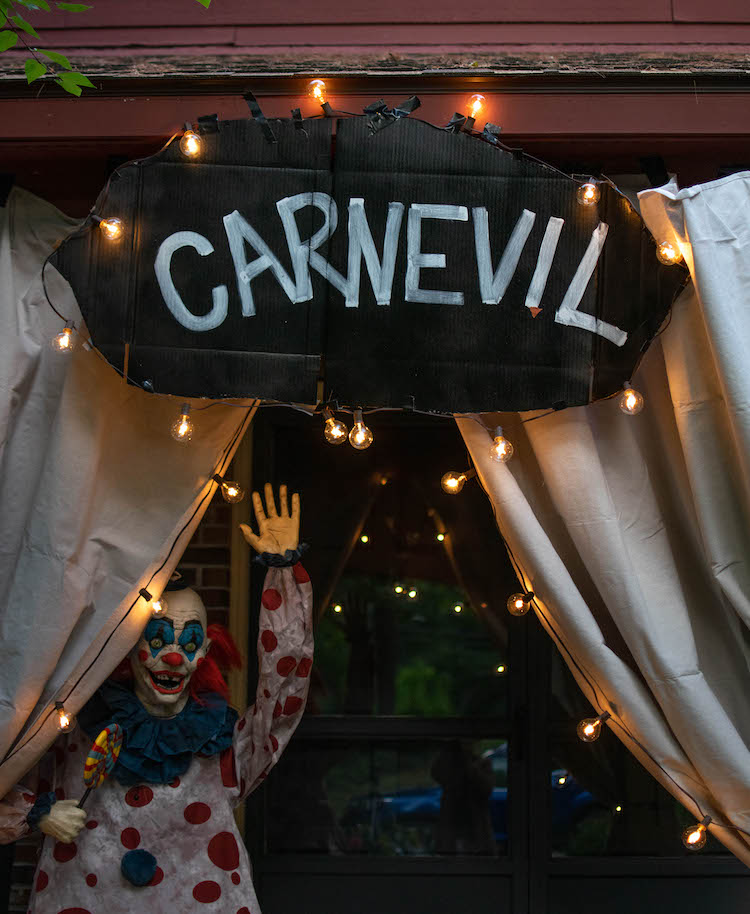 Creating a Spooky Carnival Porch Display for Halloween