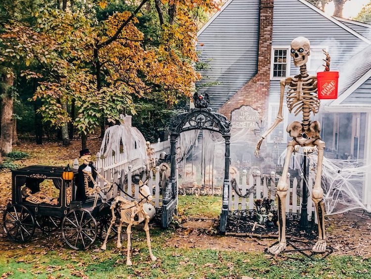 Creating A Ghostly Graveyard For Halloween