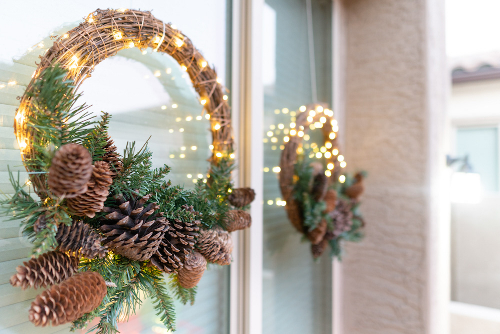 Balancing Traditional and Neutral Holiday Decor